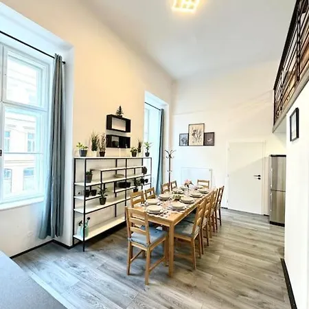 Stunning & Spacious 2bdr Apt In Center Appartement Praag