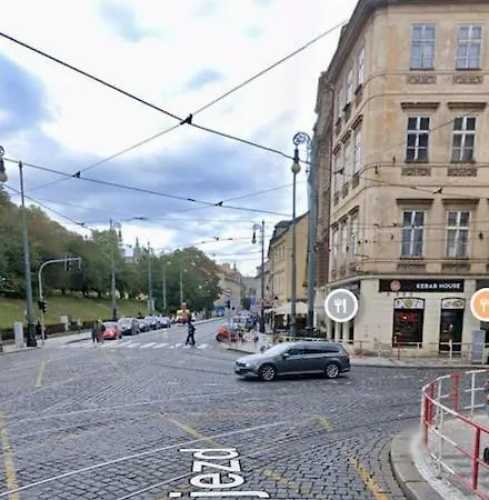 Stunning & Spacious 2bdr Apt In Center Prague